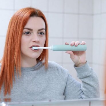 Jak zostać higienistką stomatologiczną? Krok po kroku