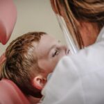 Pacjent na fotelu dentystycznym