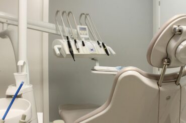 Fotel w gabinecie stomatologicznym